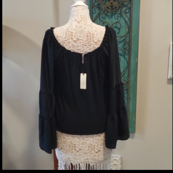 NWT Anthropologie romantic Bell sleeve blouse - Picture 3 of 5